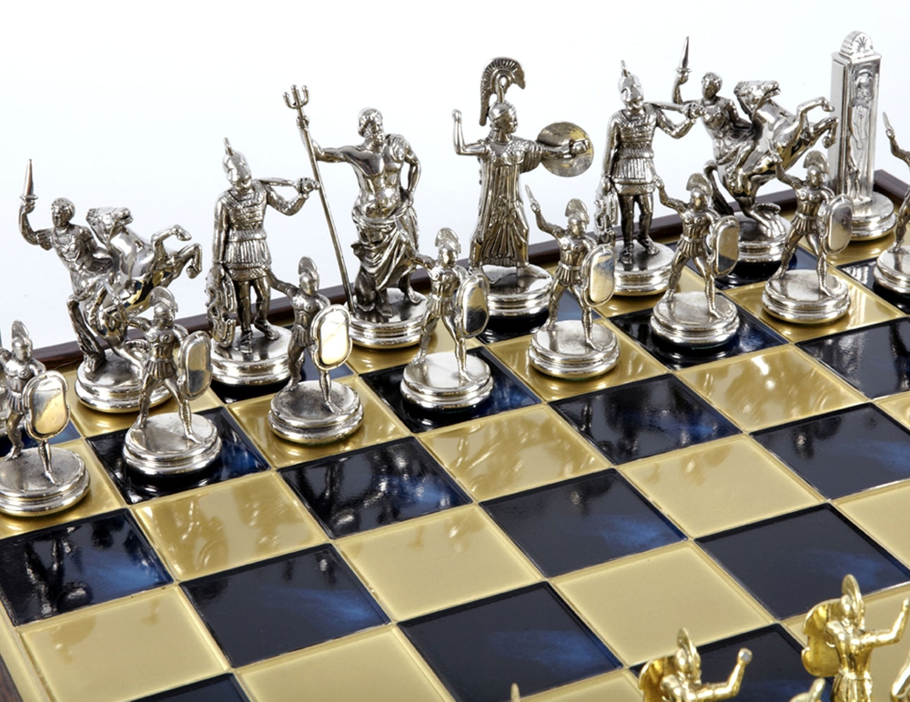 Hellenic Art Spartan Hoplites Elaborate Chess Set has a gorgeous,  display-worthy design » Gadget Flow